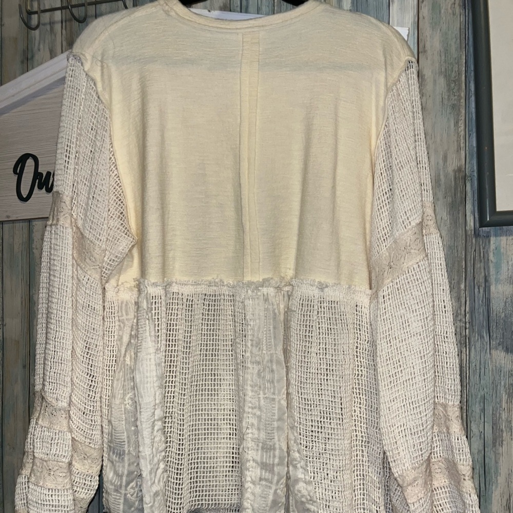 POL Medium Lace Me Later Mesh Balloon Sleeve Blouse - Picture 7 of 8
